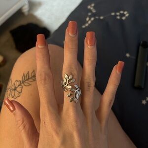 silver wrap around leaf ring